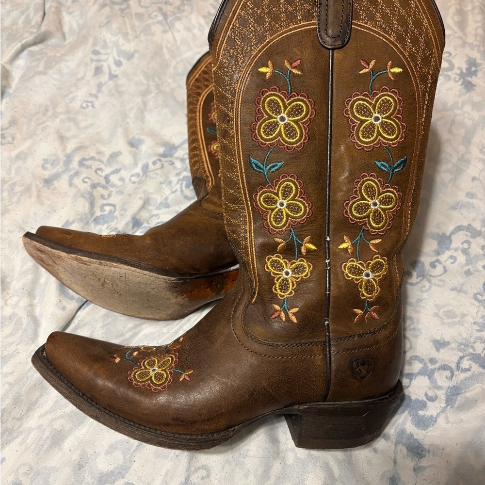 Ariat Brown Floral Embroidered Heeled Boots